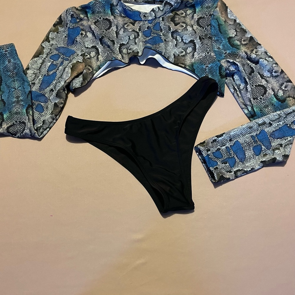 SHEIN ANIMAL PRINT SWIMSUIT. - Picture 5 of 8